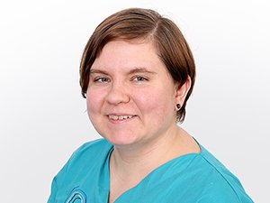 Justine Czubak Zahnmedizinische Fachangestellte und Chirurgische Assistentin