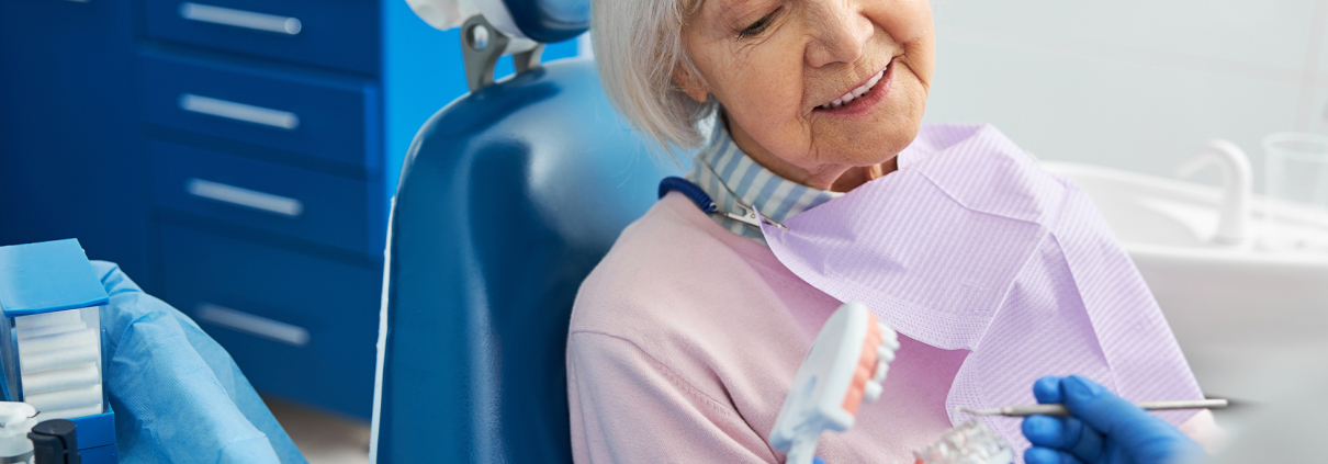 Nervlateralisation wird Patientin erklärt